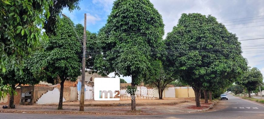 Lote de esquina no Jardim Planalto