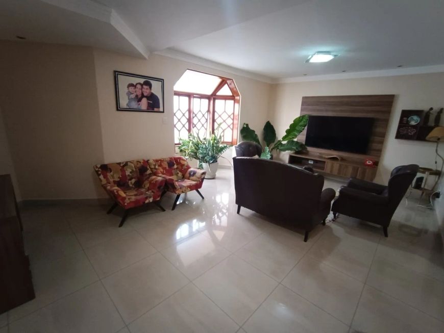 Sobrado à venda no bairro Jardim da Luz