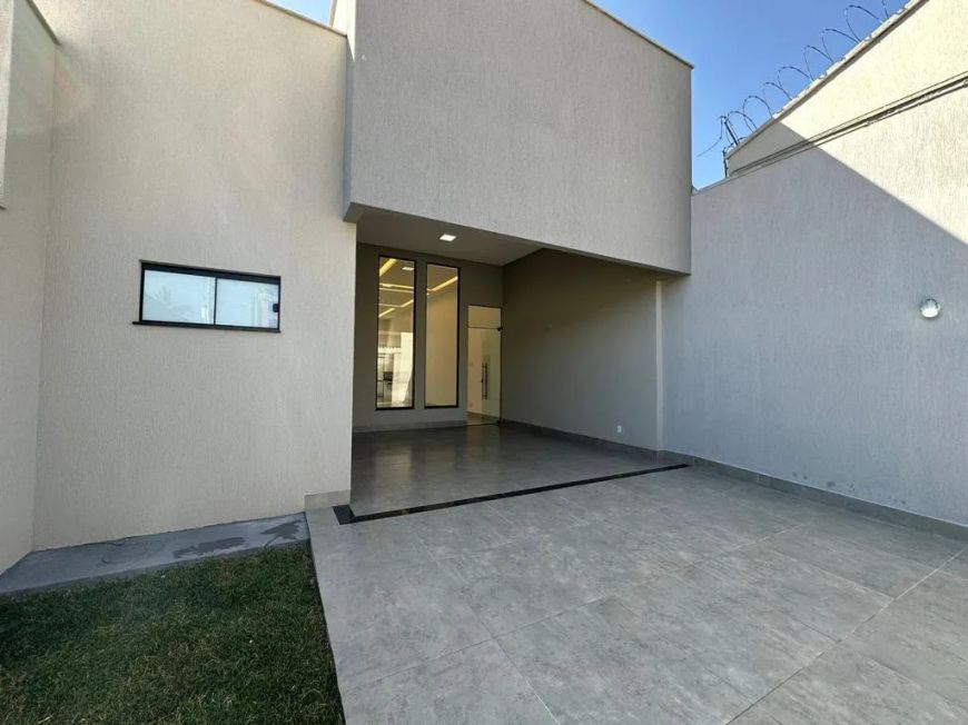 Casa para Venda em Goiânia, Jardim Atlântico, 3 dormitórios, 3 suítes, 4 banheiros, 4 vagas