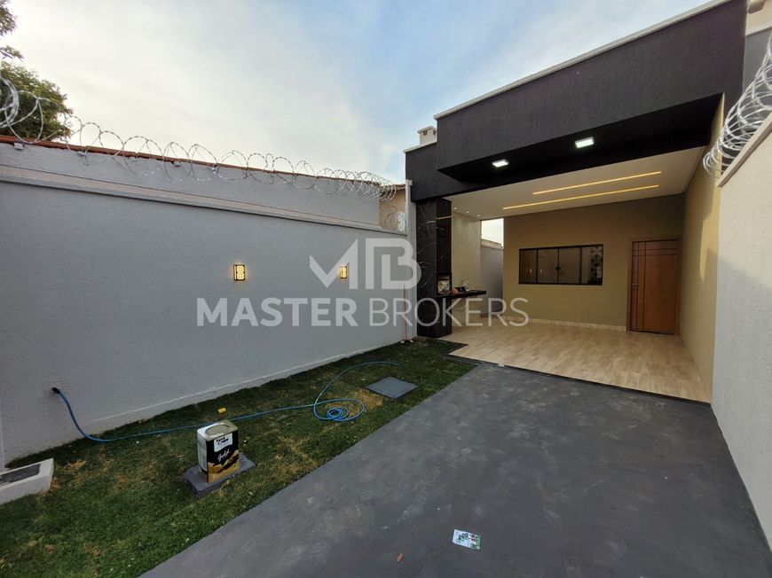 Residencial Recanto do Bosque, acabamento diferenciado na região em casa de meio lote, conheça mais.
