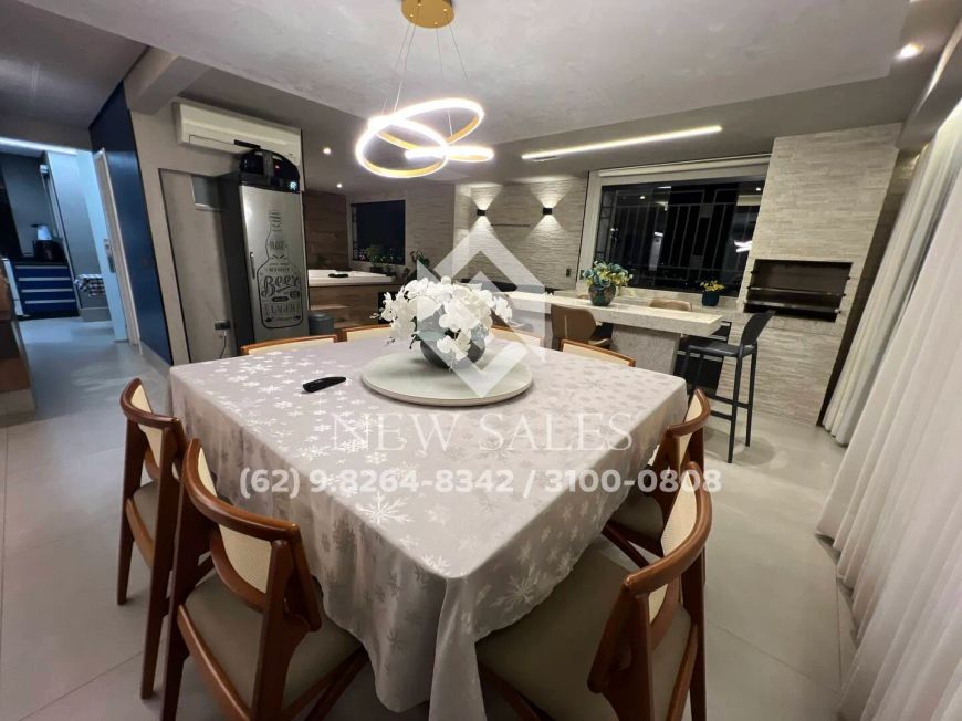 Cobertura duplex reformada, 4 quartos sendo 3 suites - Setor Oeste
