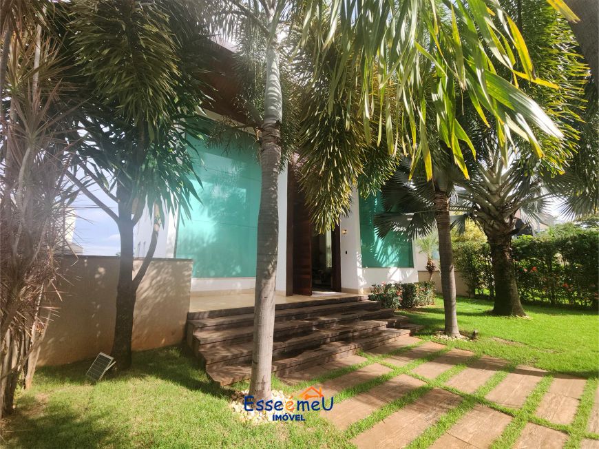 Casa 3 andares espetacular, 5 suítes, elevador, área de lazer fantástica, piscina Condomínio do lago