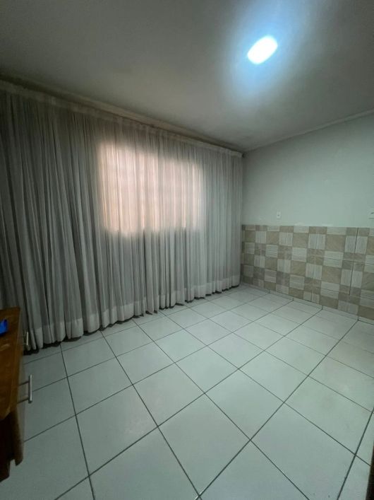Imóvel para venda tem 267 metros quadrados com 3 quartos em Setor Progresso - Goiânia - GO