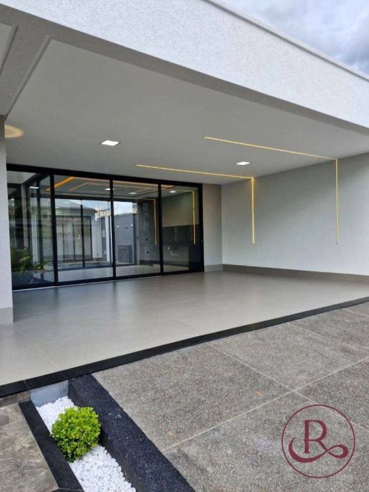 Casa com 4 suítes à venda, 238 m² por R$ 1.450.000 - Moinho dos Ventos - Goiânia/GO