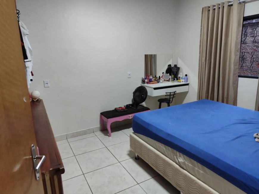 Imóvel para venda possui 230 metros quadrados com 5 quartos em Setor Urias Magalhães - Goiânia - GOC