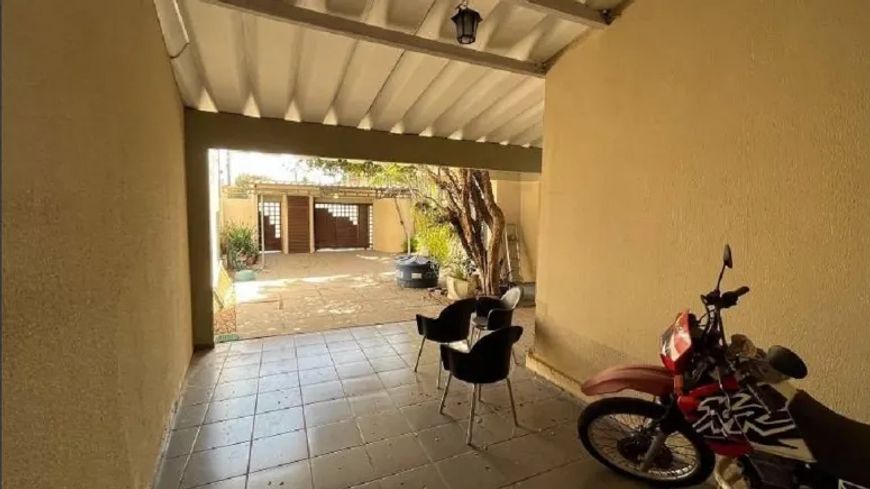 Imóvel para venda possui 268 metros quadrados com 4 quartos em Jardim Goiás - Goiânia - GO