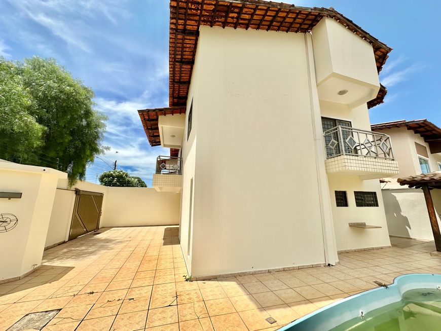 Sobrado para venda com 296 metros, com 5 quartos em Jardim América - Goiânia - GO