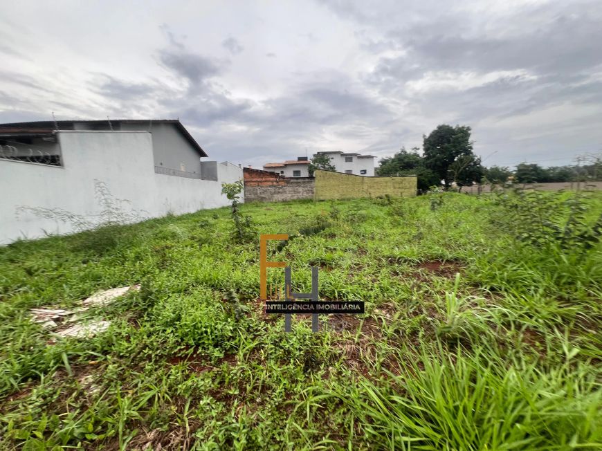 LOTE NO RESIDENCIAL PORTO SEGURO I 300M²