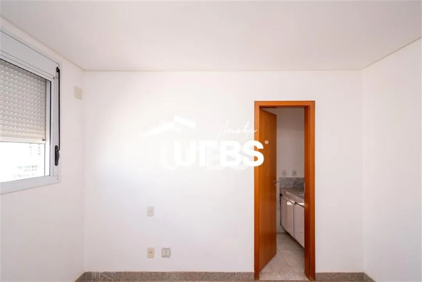 Thelma Malheiros - Cobertura 5 quartos, sendo 5 suítes