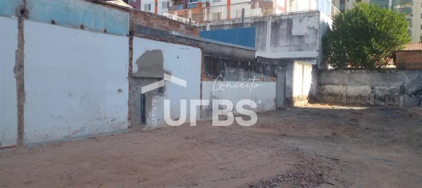 Lote na T-1 com 750m².