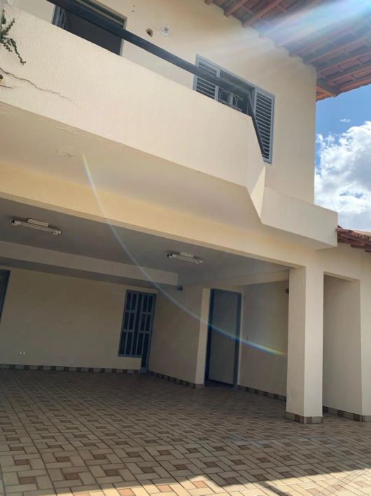 Sobrado para venda com 267 metros quadrados com 5 quartos em Parque das Laranjeiras - Goiânia - GO