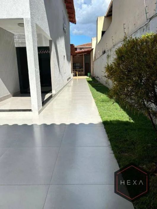 Sobrado com 4 quartos à venda, 300 m² - Setor Goiânia 2 - Goiânia/GO
