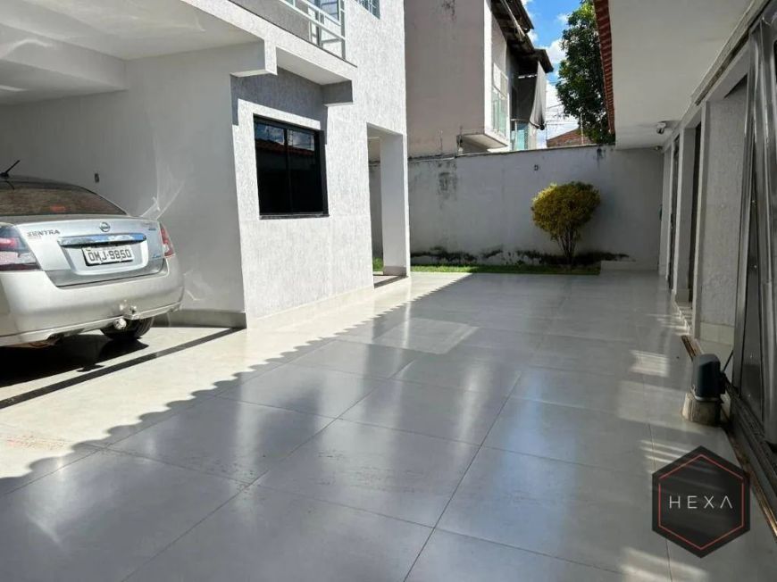 Sobrado com 4 quartos à venda, 300 m² - Setor Goiânia 2 - Goiânia/GO
