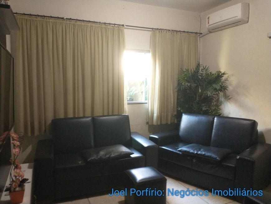 2 Casas a venda: Principal 4 suítes; Área total 392,00m²; Parque Oeste Industrial - Goiânia