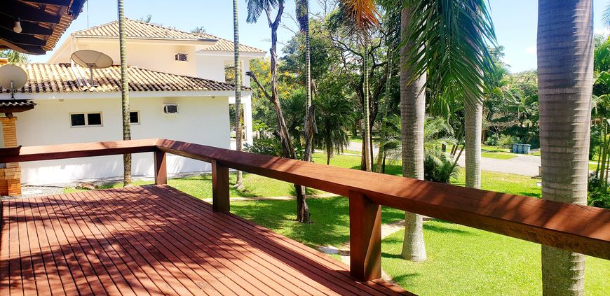 Casa térrea para venda no Aldeia do Vale com 4 quartos sendo 4 Suites (uma Master).