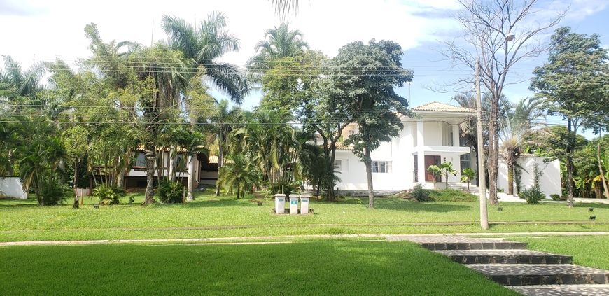 Casa térrea para venda no Aldeia do Vale com 4 quartos sendo 4 Suites (uma Master).