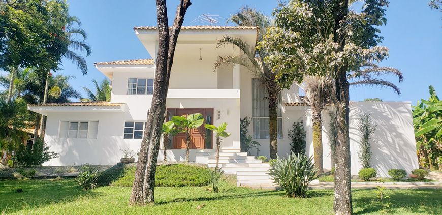 Casa térrea para venda no Aldeia do Vale com 4 quartos sendo 4 Suites (uma Master).