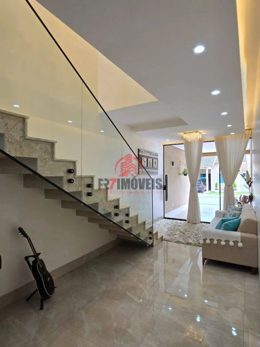 SOBRADO DE LUXO - PORTEIRA FECHADA NO CONDOMÍNIO VILLA VERDE – GOIÂNIA/GO