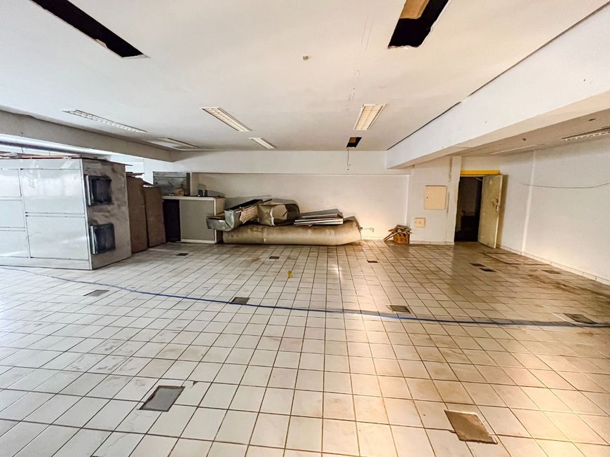 Ponto comercial/Loja/Box para aluguel e venda com 1100 metros quadrados