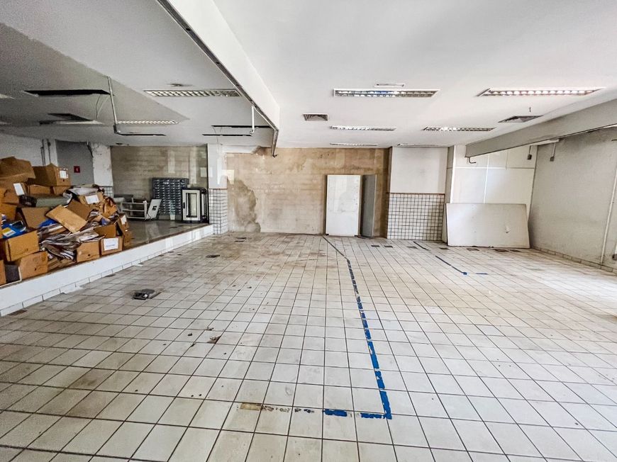 Ponto comercial/Loja/Box para aluguel e venda com 1100 metros quadrados