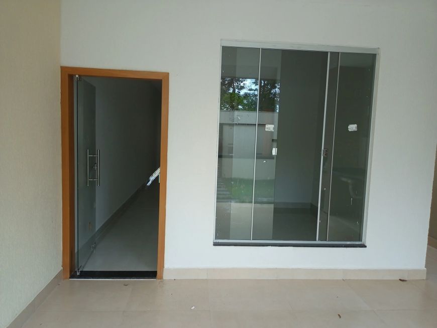 Excelente casa 2 quartos sendo 1 suíte, toda no porcelanato . AVALIAÇÃO Alta