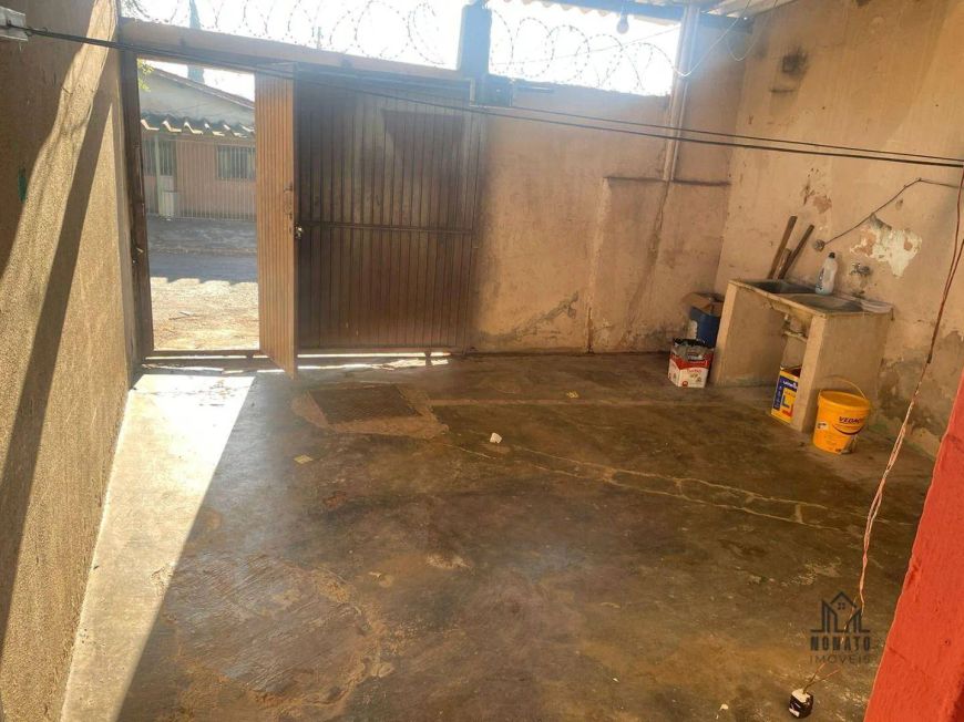 Casa com 8 dormitórios à venda, 300 m² por R$ 350.000 - Capuava - Goiânia/GO