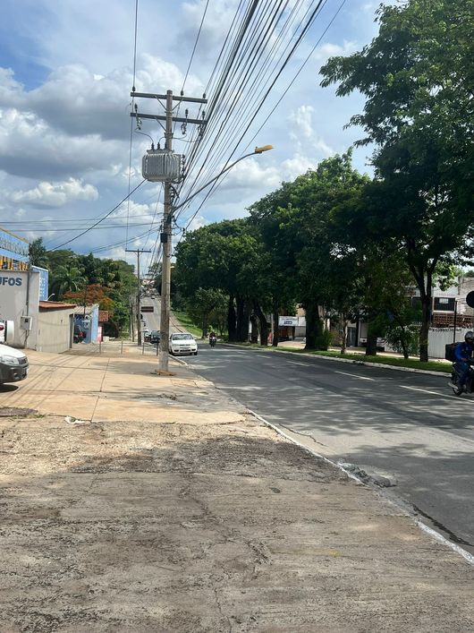 lote comercial na AV terceira radial setor Pedro Ludovico.
