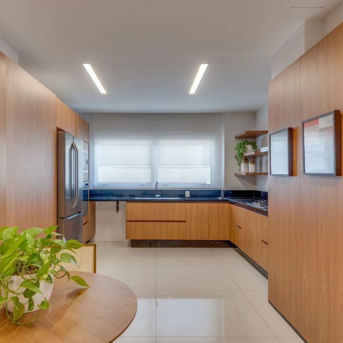 Apartamento mobiliado com 528 m² e 4 suítes
