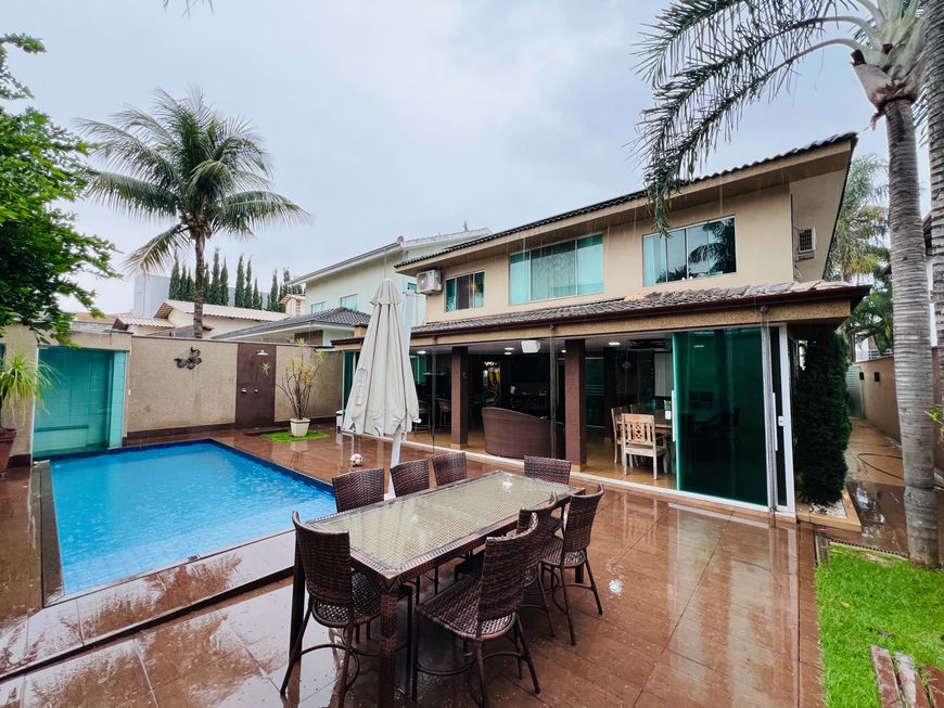 Casa para venda com 286 metros quadrados com 4 quartos em Jardim Florença - Goiânia
