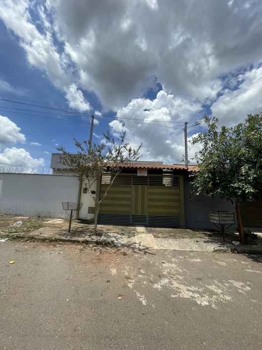 Térrea para venda tem 70 metros quadrados com 2 quartos