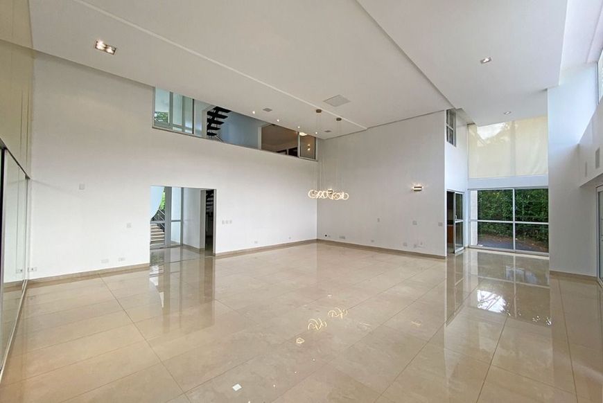 Sobrado 05 suítes para locação, de 532m², R$ 25.800/mês no Aldeia do Vale em Goiânia/GO