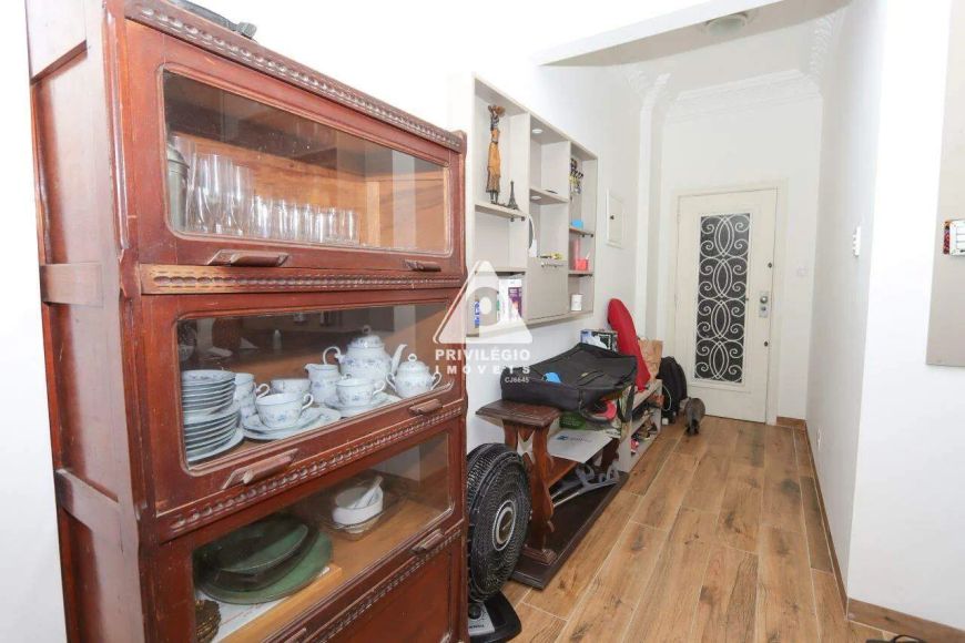 Apartamento à venda, 3 quartos, 1 suíte, frente, andar alto, prox. do metrô, 130m², Flamengo. RIO DE