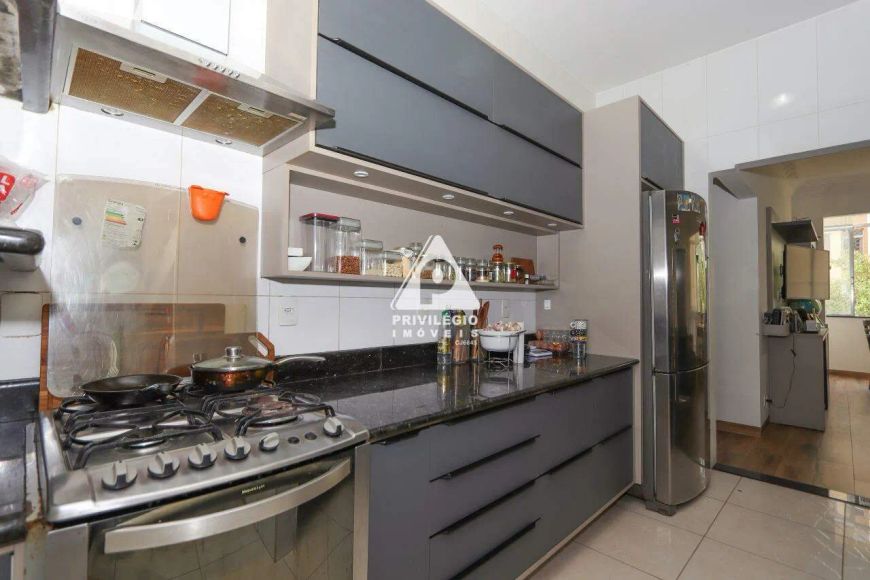 Apartamento à venda, 3 quartos, 1 suíte, frente, andar alto, prox. do metrô, 130m², Flamengo. RIO DE