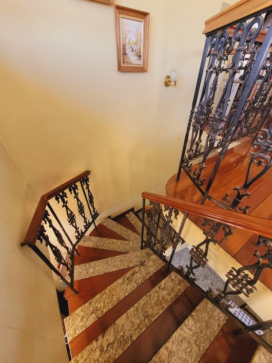 Casa Sobrado 4/4 com piscina no Jardim América