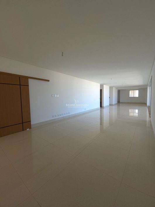 Imóvel para venda tem 612 m² com 5 quartos em Setor Marista - Goiânia - GO