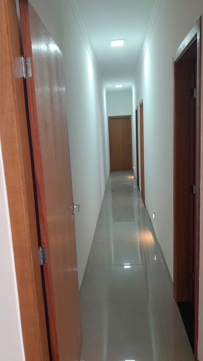 Casa nova com 03 suítes no jardim novo mundo em Goiânia