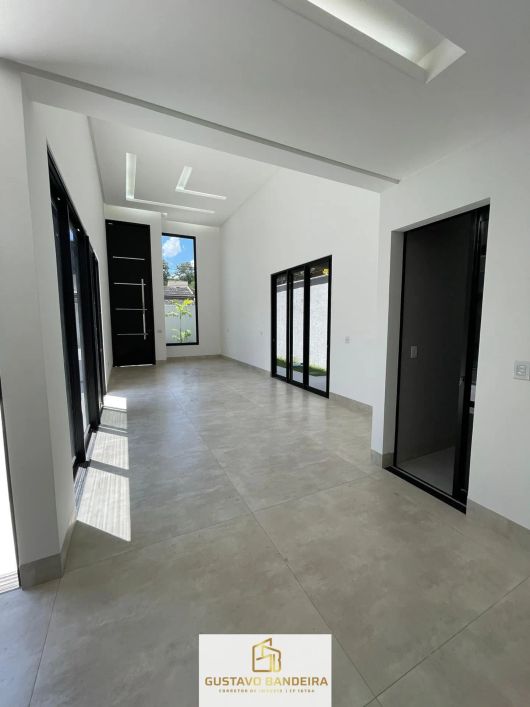 Casa à venda no bairro Parque Anhangüera - Goiânia/GO