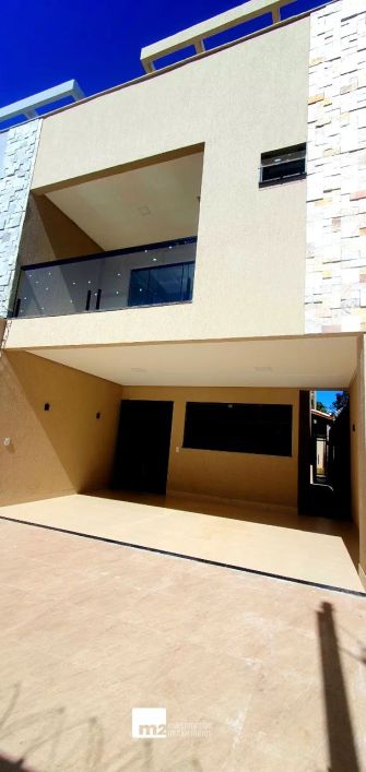 Sobrado no Setor Jaó com 4 quartos