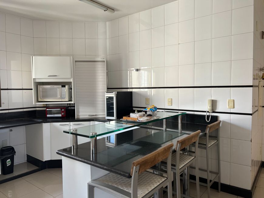 Vendo apartamento 1 por andar no Dallas Garden