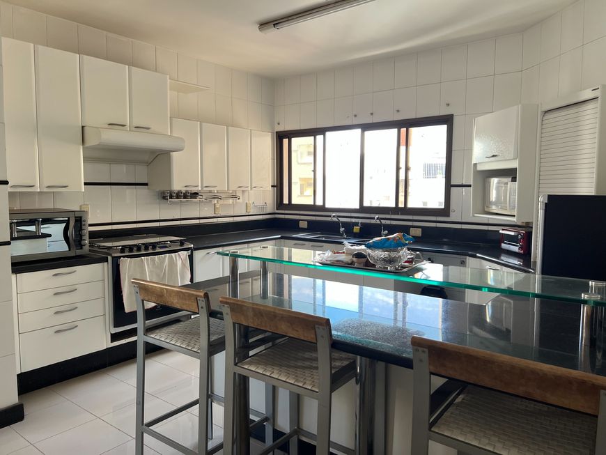 Vendo apartamento 1 por andar no Dallas Garden