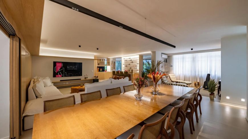 Apartamento no Setor Oeste, totalmente reformado e mobiliado.