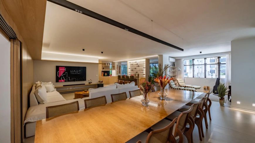 Apartamento no Setor Oeste, totalmente reformado e mobiliado.