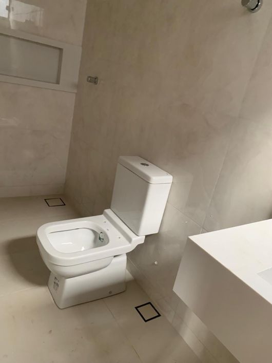 Casa à venda 3 Quartos, 3 Suites, 4 Vagas, 360M², Moinho dos Ventos, Goiânia - GO