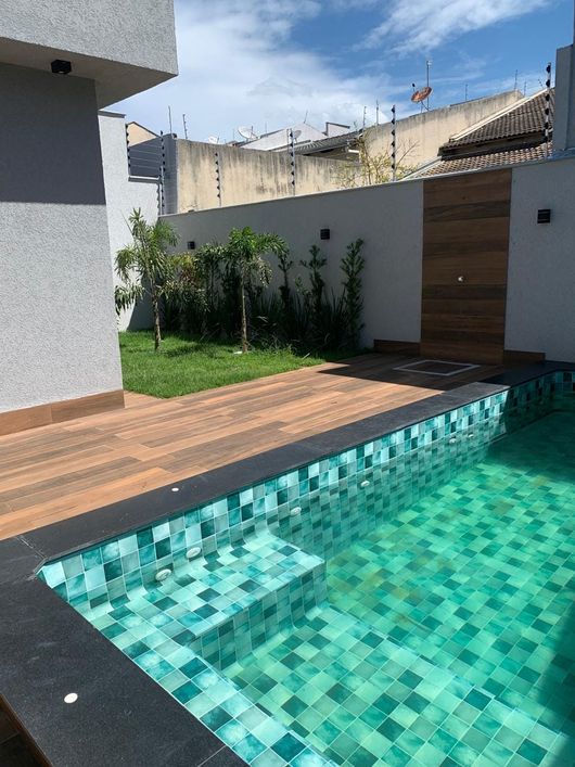 Casa à venda 3 Quartos, 3 Suites, 4 Vagas, 360M², Moinho dos Ventos, Goiânia - GO