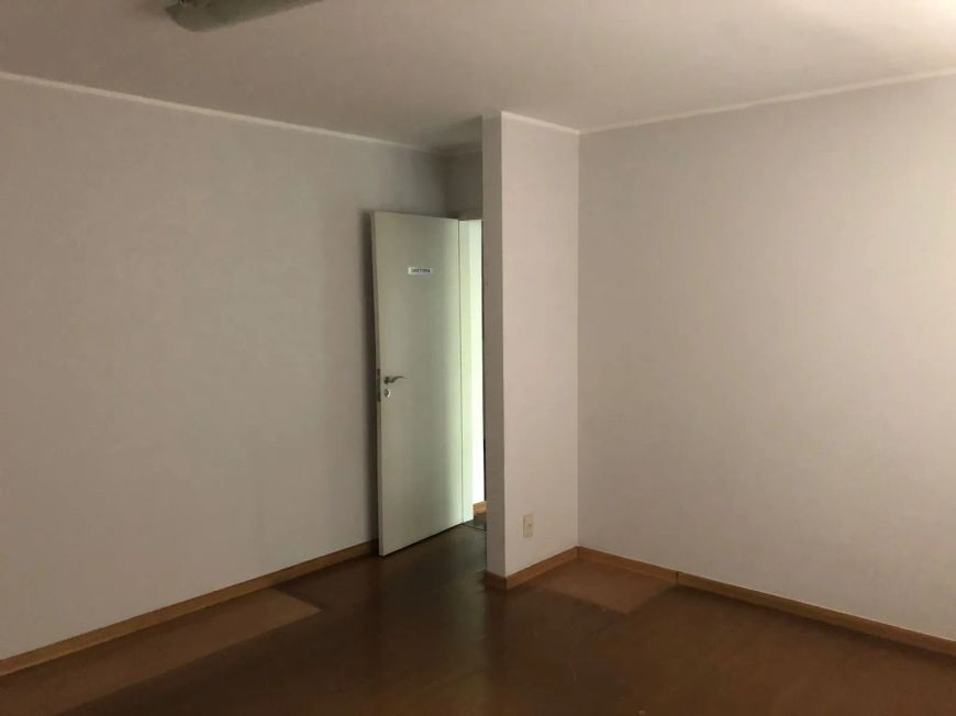 Imovel comercial no Lago das Rosas Casa de Rua com 11 Quarto(s) e 3 banheiro(s) à Venda, 450 por R$