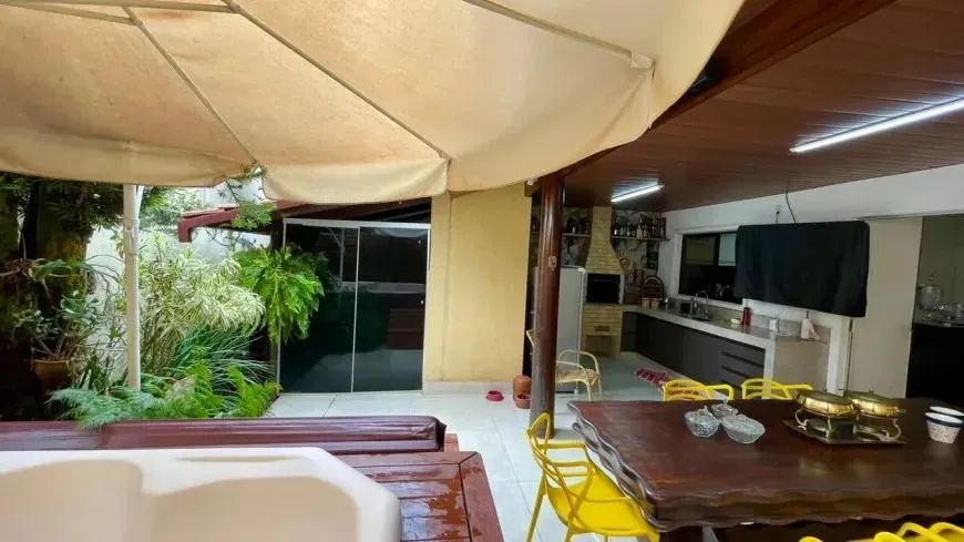 Sobrado de 112 m² com 03 quartos à venda por R$ 1.200.000 no Vila Jardim Vitória - Goiânia