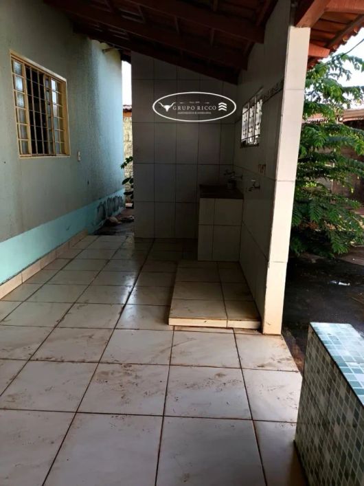 Casa à Venda no Jardim Novo Planalto em Goiânia-GO ! 2 Quartos !