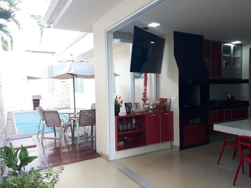 Casa de condomínio térrea para venda