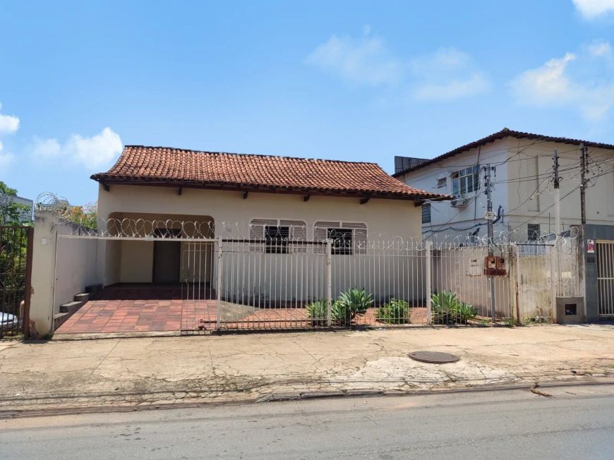 Sobrado para venda com 300 metros quadrados com 4 quartos em Setor Sul - Goiânia - GO