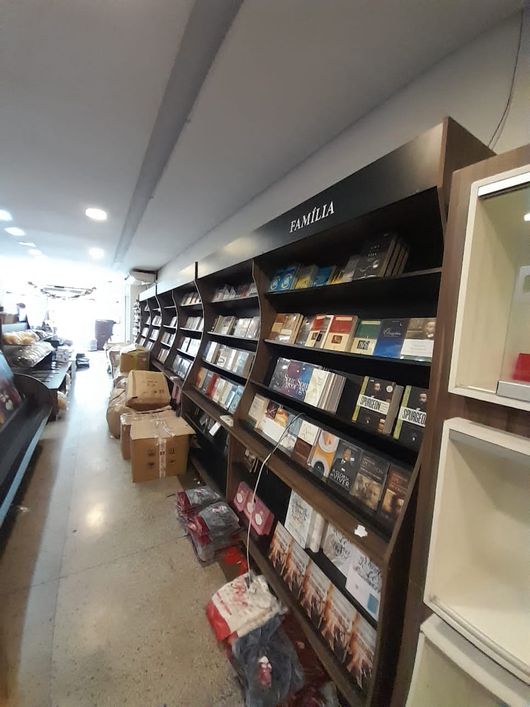 Linda Loja de 2 pavimentos ao lado do Shoping - 380m2 de vão livre na Pe. Eutíquio rara oportunidade
